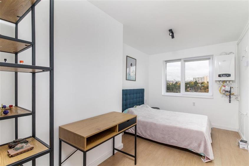 Apartament cu 3 camere semidecomandat, mobilat în Gheorgheni