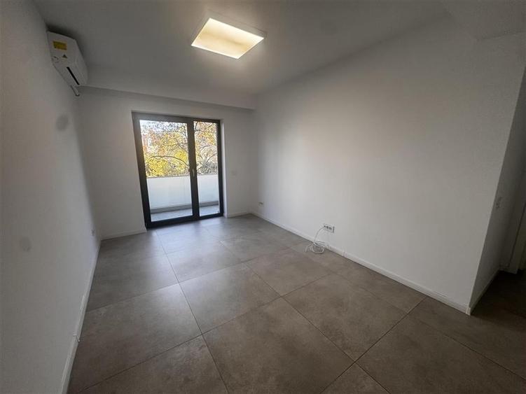 Birou, de 140 mp, în Ultracentral
