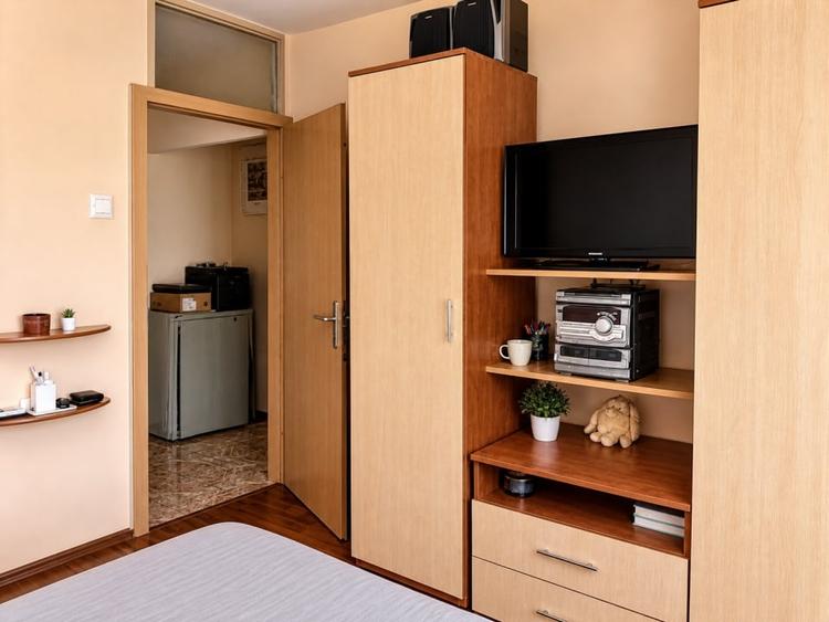 Vitan Mall -adiacent - apartament 3 camere decomandat - 4