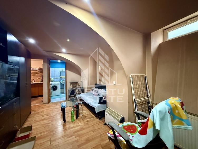 Casa individuala zona Traian, curte proprie, oportunitate investitie - 11