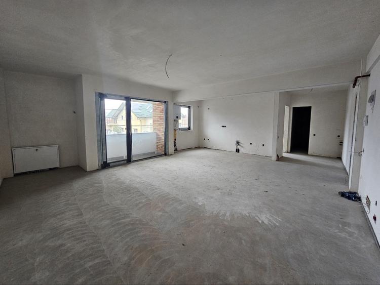 Apartament spatios in imobil nou, in Someseni - 4