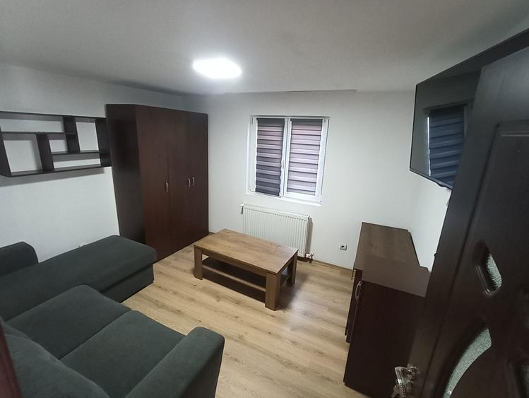 Casa curte sector 1 - 8