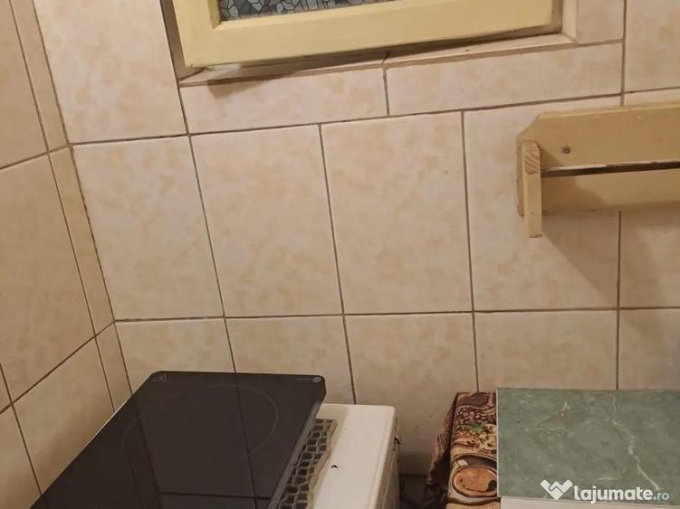 dau inchirie o camera cu loc de gatit si baie la casa cu intrare separata - 5