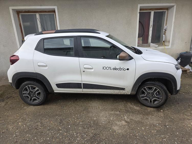 Se inchiriaza Hale 700; 300;100mp.Apartamene la casa. - 4