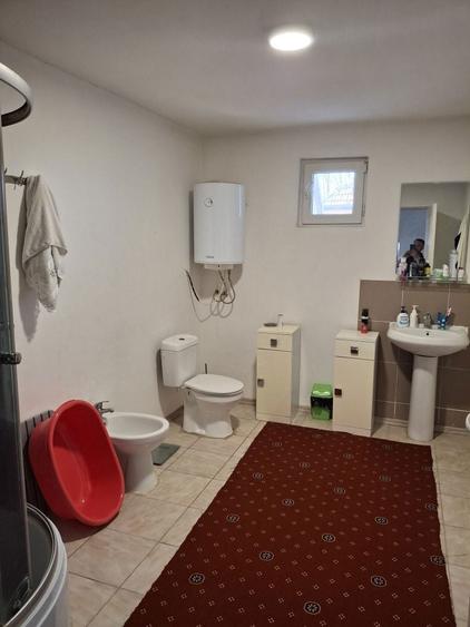 Casa la Cheie . Doar trebuie sa muti in ea, compusa din 2 camere , bu - 7