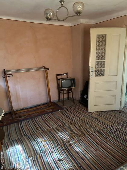 Teren intravilan si casa batraneasca - 8