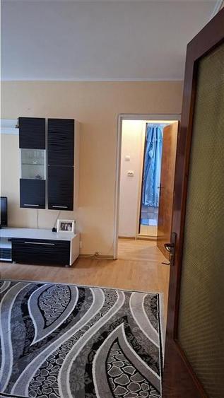 3 camere et.3, bloc 1986. 2 bai, bl.reabilitat, renovat, Basarabia -Costin Georg - 2