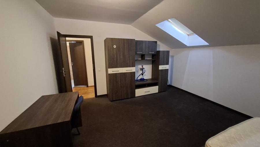 De inchiriat ap. 4 camere, Tg. Mures, 7 Noiembrie, Zona UMF - 8