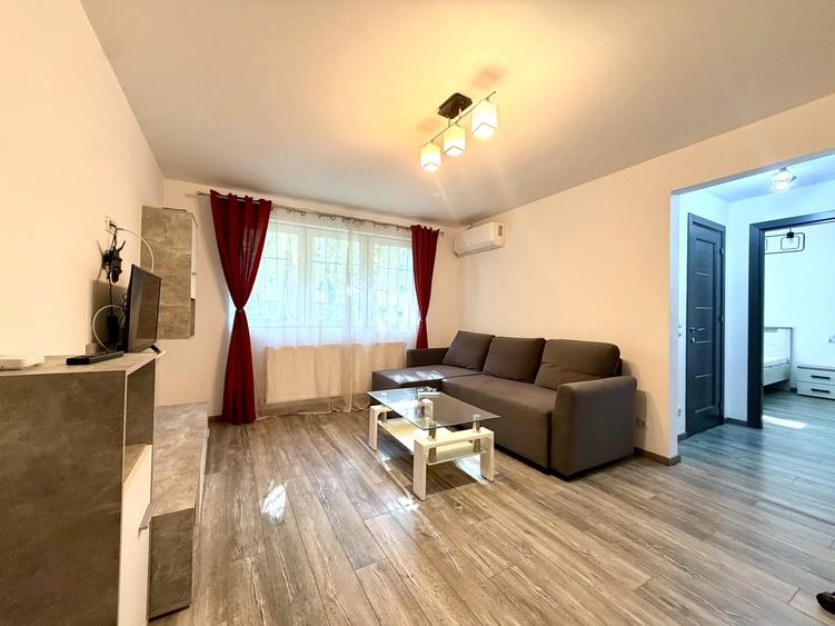 Apartament cu 2 camere semidecomandat, mobilat în Take Ionescu