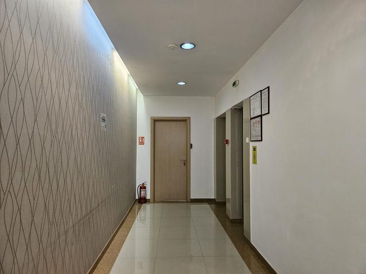 Birou - open space - Expozitiei - 2