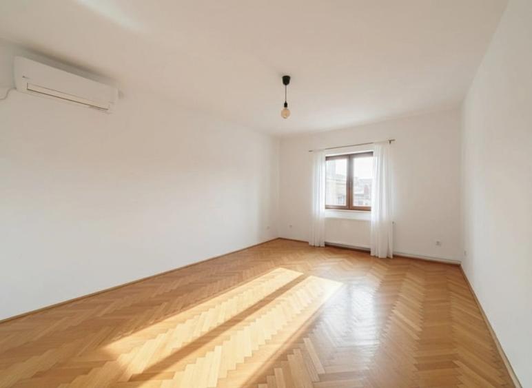 Piata Victoriei - Sf. Voievozi - Apartament 4 camere , bloc boutique consolidat - 1