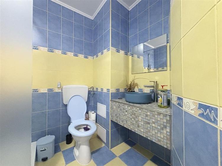 Casă individuală cu 5 camere cu Canalizare în Cantemir