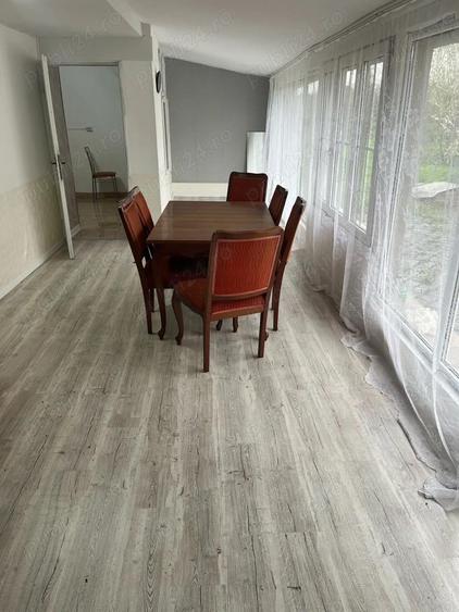 Vand casa intr-o zona lini?tita - 1