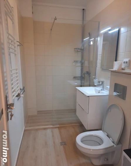 1 camera in zona Spitalului Judetean - 3