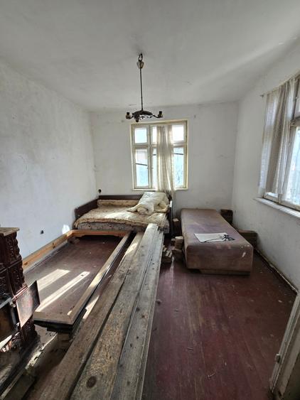 CASĂ DE VÂNZARE CU 3 CAMERE IN ZONA BUCUREȘTI-NOI -PARCUL BAZILESCU SEC.1 - 13