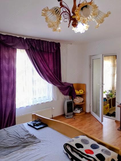 Casă cu 4 camere cu Teren 1800 Mp în Chizătău