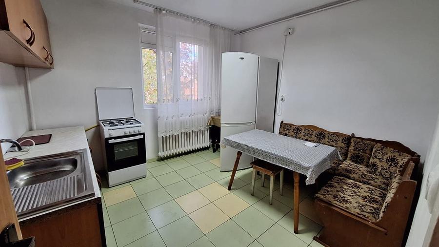 Apartament cu 3 camere de inchiriat in zona Titan Parc - 11