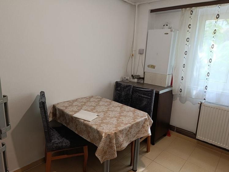 Apartament cu 2 camere decomandat în Prundu