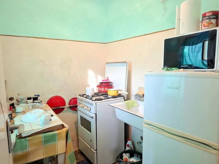 Apartament cu 3 camere semidecomandat în Circumvalațiunii