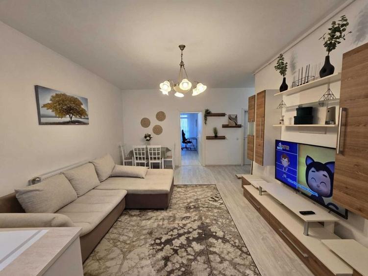 Apartament cu 3 camere decomandat în Chiajna