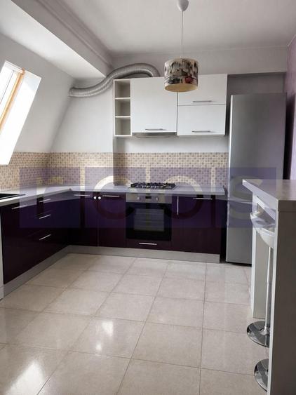 Apartament cu 2 camere semidecomandat, mobilat în Central