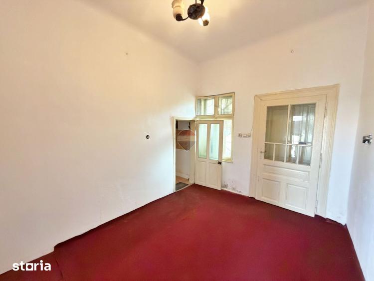 Apartament cu 2 camere semidecomandat în Drăgășani