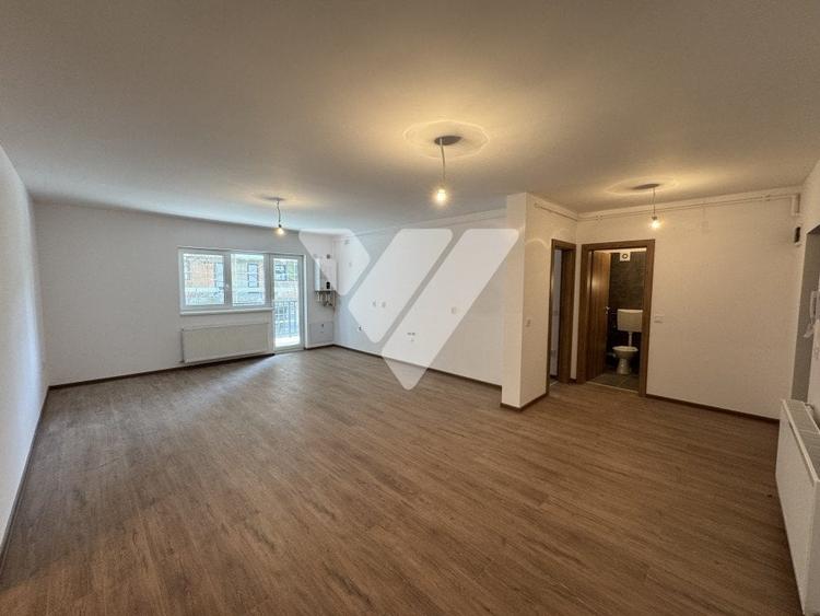 Apartament cu 3 camere decomandat în Șelimbăr — fotografia 2