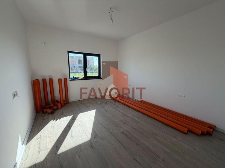 Duplex cu 4 camere cu Canalizare în Torontalului