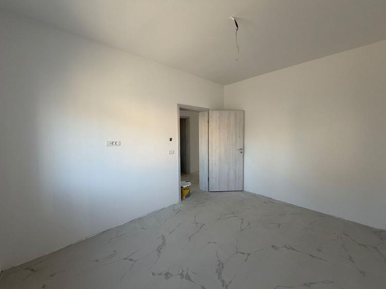 Duplex cu 3 camere cu Canalizare în Moșnița Veche