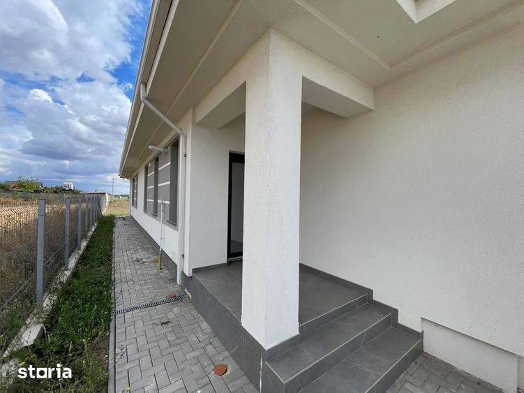 Casă cu 3 camere cu Teren 390 Mp în Sânandrei