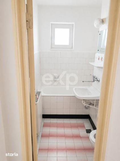 Apartament 2 camere semidecomandat de vanzare, centrala proprie, strad - 2