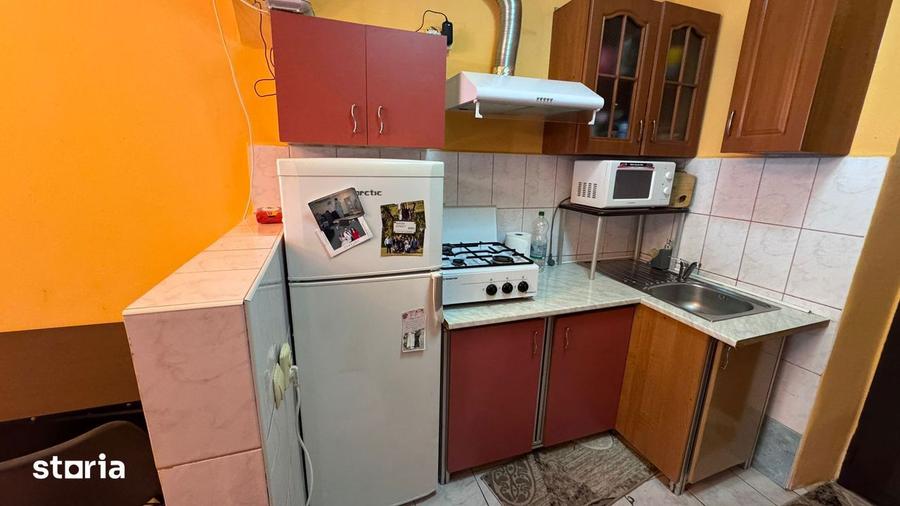 Garsoniera de vanzare, str. Poieni?ei - 12