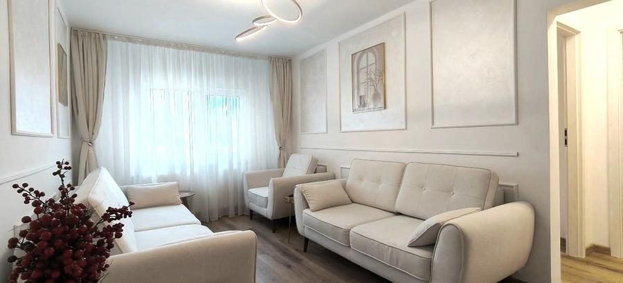 Apartament cu 4 camere decomandat, mobilat în Centrul Civic