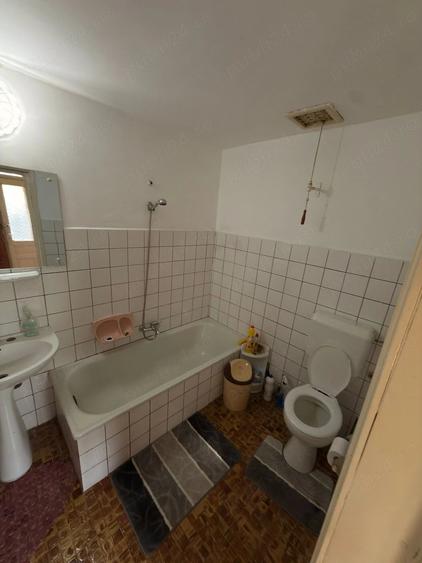 Casă cu 3 camere cu Teren 260 Mp în Central