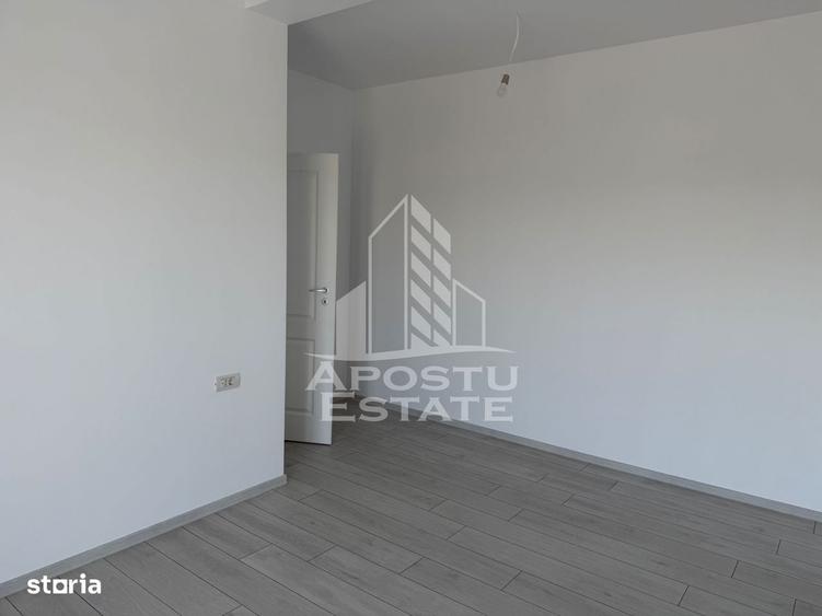 Casă cu 4 camere în Remetea Mare