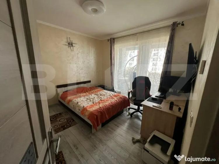 Apartament de vanzare, cu 3 camere, 92 mp, parcare, intermed - 2