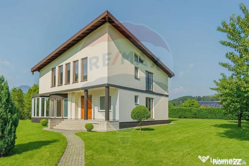 Casă cu 7 camere cu Teren 2000 Mp în Bunloc