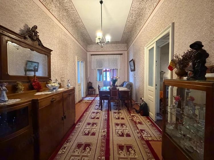 Casă cu 3 camere cu Teren 619 Mp în Central
