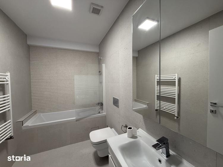 Apartament cu 3 camere în Dămăroaia