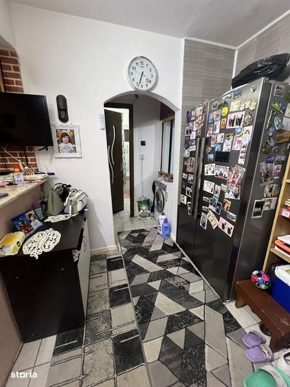 Apartament cu 2 camere decomandat în Sărari