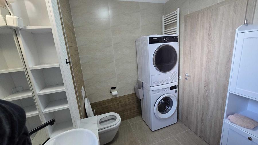 Apartament cu 3 camere decomandat în Andrei Mureșanu