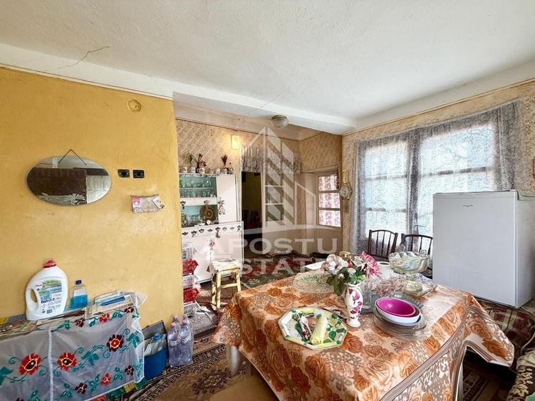 Casă individuală cu 3 camere cu Canalizare în Sânandrei
