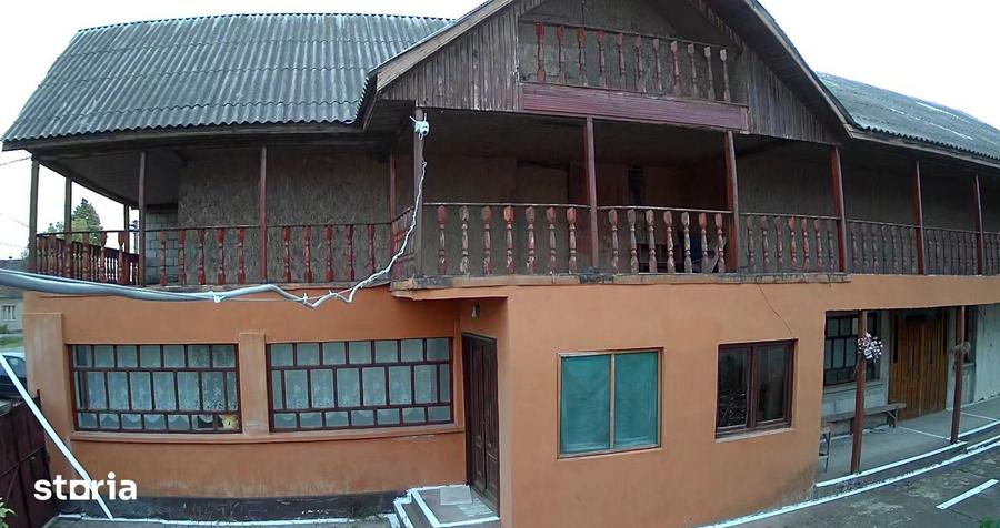 Casă cu 4 camere cu Teren 1933 Mp în Central