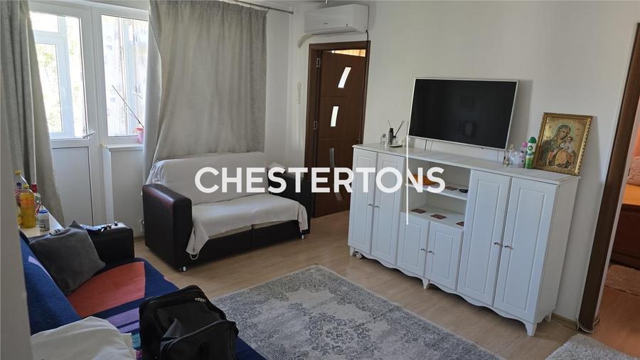 Apartament cu 3 camere semidecomandat în Brătianu