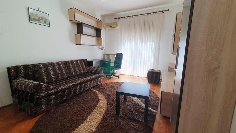 Apartament cu 2 camere semidecomandat, mobilat în Cișmigiu