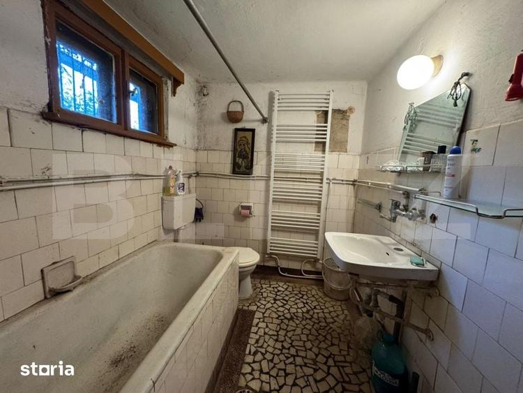 Casă cu 4 camere cu Teren 1488 Mp în Pestișu Mic