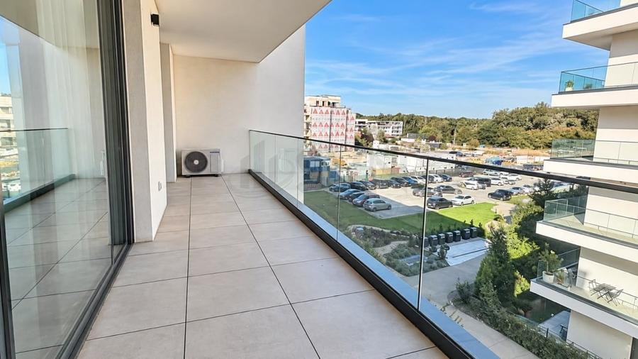 Apartament cu 2 camere decomandat în Băneasa