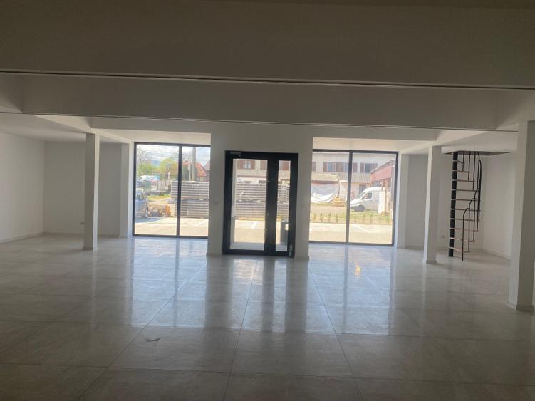 Spațiu comercial, în Marginea