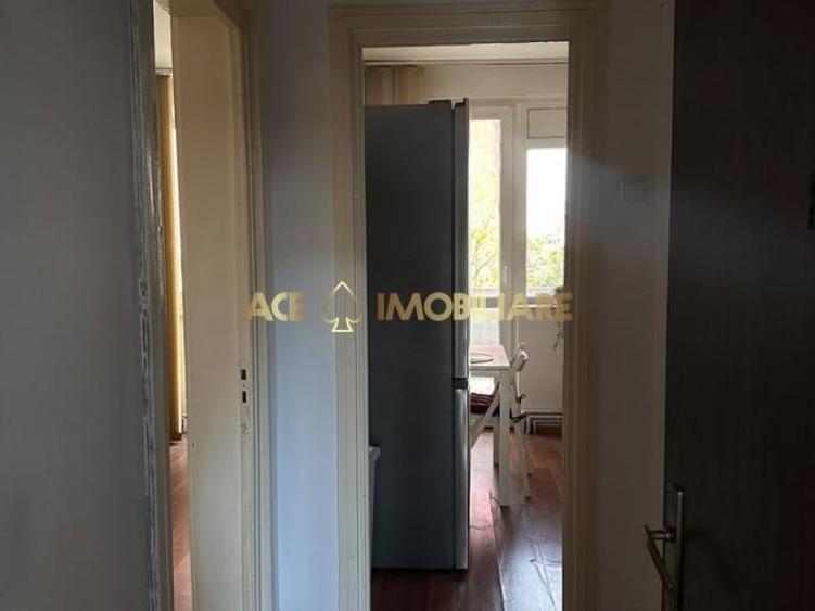 Apartament cu 2 camere semidecomandat, mobilat în Parcul Carol