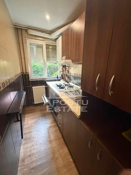 Apartament cu 2 camere semidecomandat, mobilat în Girocului